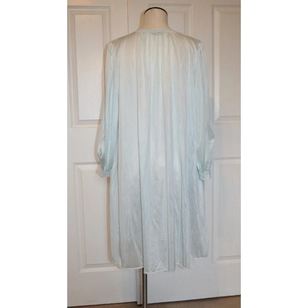 MISS ELAINE Blue Satin Nylon Lounge‎ Robe Womens Small Long Sleeve